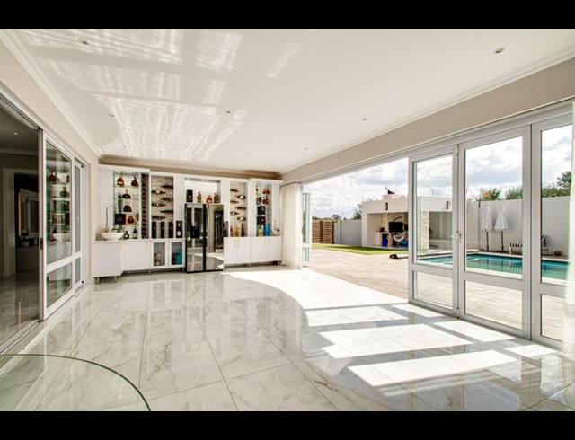 4 BEDROOM PROPERTY TO RENT IN BRYANSTON